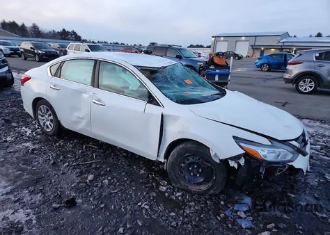 2016 Nissan Altima 2.5 z USA, uszkodzony, nr VIN 1N4AL3AP3GN355918